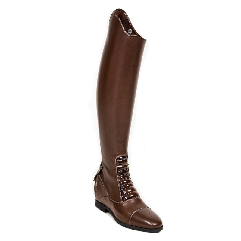 Handgefertigte Reitstiefel mit sportlichem Design