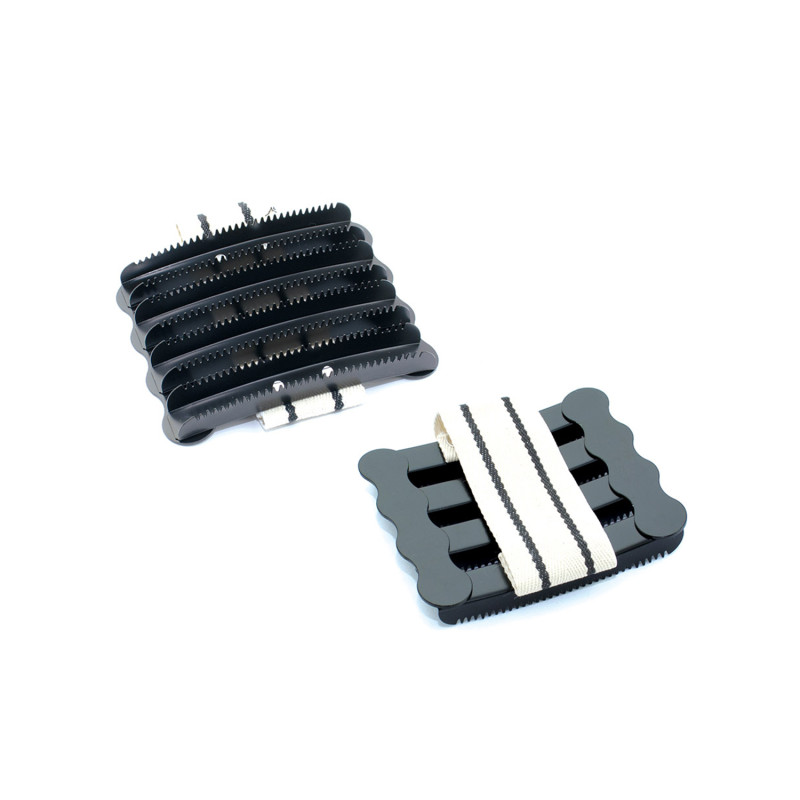 Flacher neapolitanischer Striegel aus Eisen